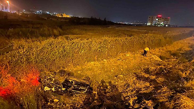 Kahramanmaraş'ta otomobil tarlaya uçtu: 1 ölü, 1 yaralı