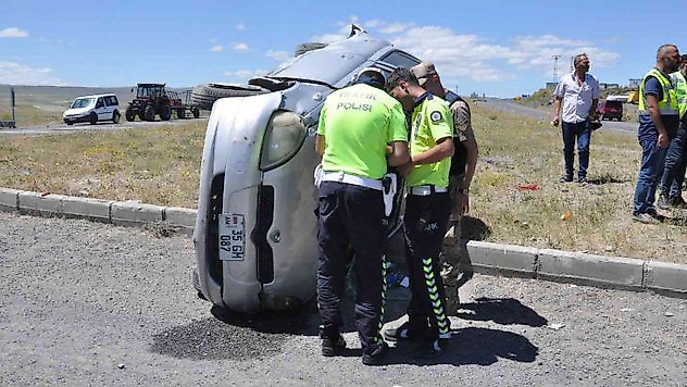 Kars'ta trafik kazası: 1 ölü, 3 yaralı