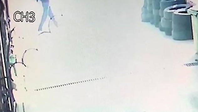 Kartal'da çay molasına çıkan kadınlar otomobilin altında kaldı: 4 yaralı