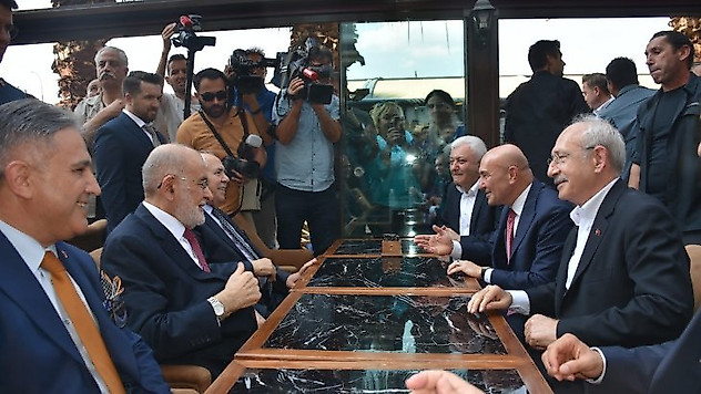 Kılıçdaroğlu ve Karamollaoğlu İzmir'de bir araya geldi