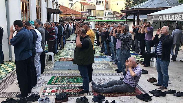 Kırklareli'nde bayram namazı coşkuyla eda edildi