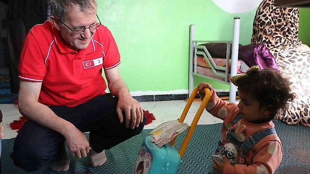 Kızılay, Suriye'de yetim çocuklarla iftarda buluştu