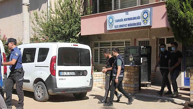 Kovalamaca sonucu yakalanan araçtan uyuşturucu çıktı