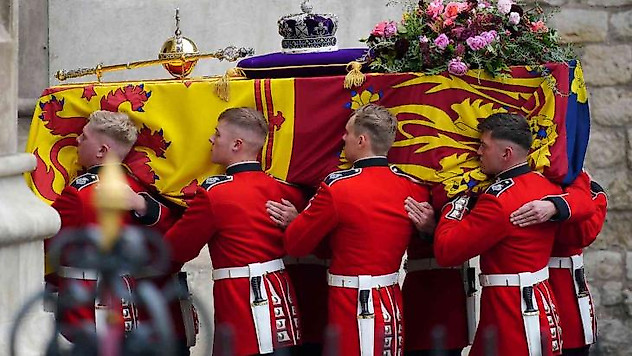 Kraliçe II. Elizabeth'in cenaze töreni düzenleniyor