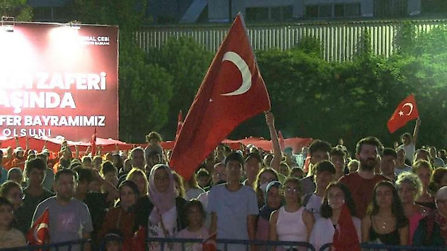 Küçükçekmece'de 30 Ağustos Zafer Bayramı'nın 100'üncü yılı coşkuyla kutlandı