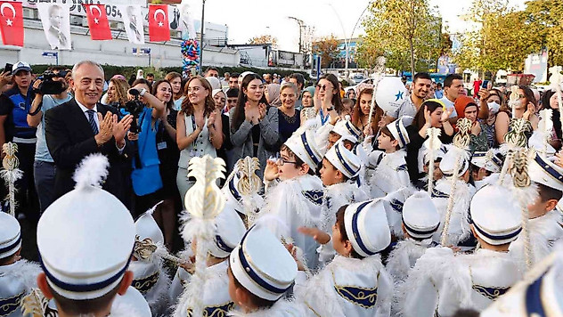 Küçükçekmece'de toplu sünnet şöleni: 554 çocuk sünnet ettirildi