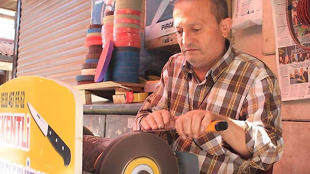 Kurban Bayramı öncesi 60 yıllık bıçak ustasından 'işi bilene gidin' uyarısı