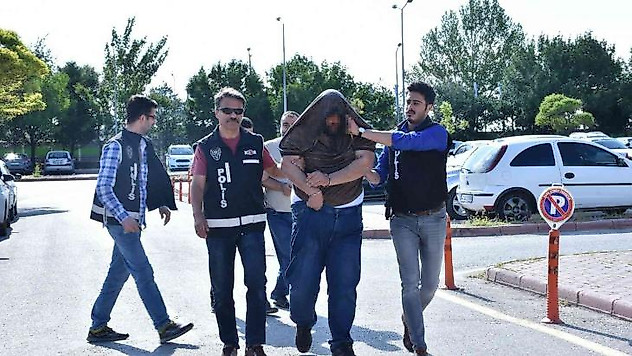 Kurban Bayramı öncesi besicileri 2 milyon 500 bin TL dolandıran şüpheliler tutuklandı