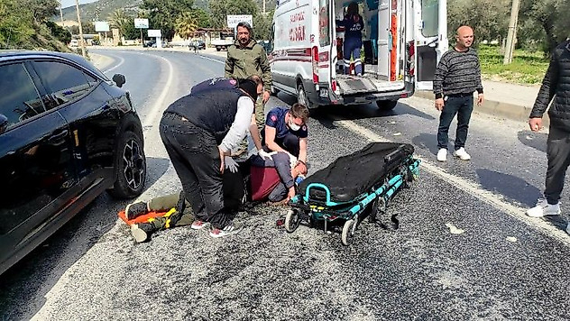 Kuşadası'nda trafik kazası: Polis memuru ağır yaralandı