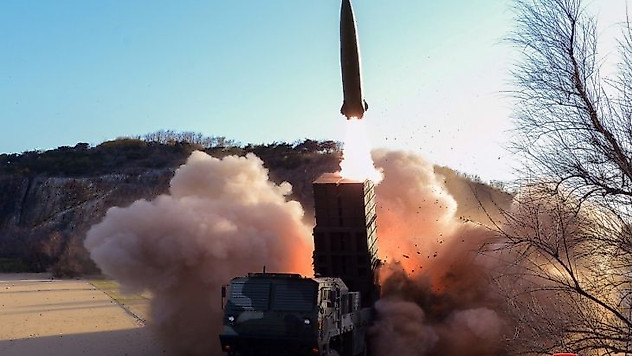 Kuzey Kore: 'Kim Jong Un gözetiminde yeni bir füze denemesi gerçekleştirildi'