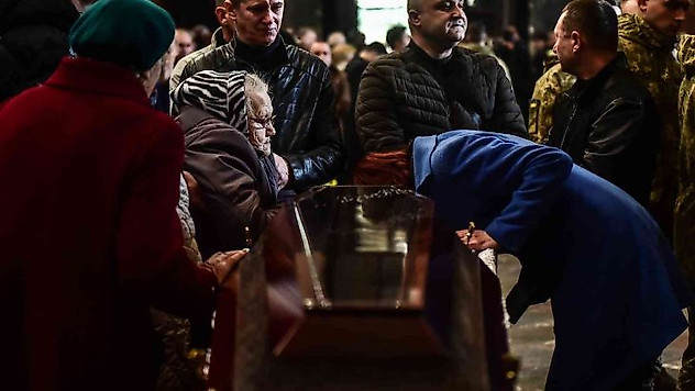 Lviv'de cephede ölen askerler için tören düzenlendi