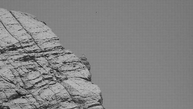 Mars'taki 'gizemli kapı' merak uyandırdı