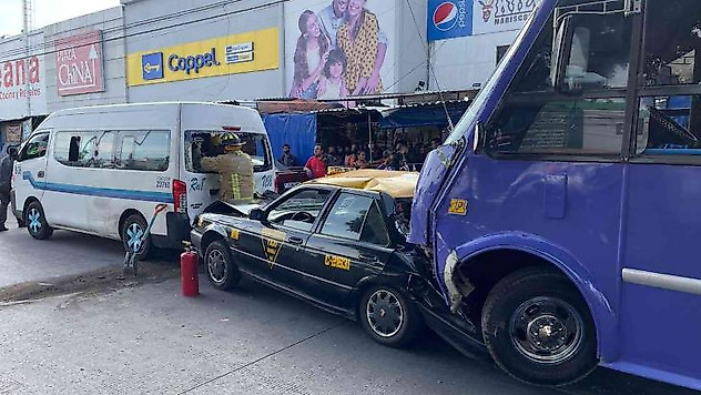 Meksika'da zincirleme trafik kazası: 50 yaralı