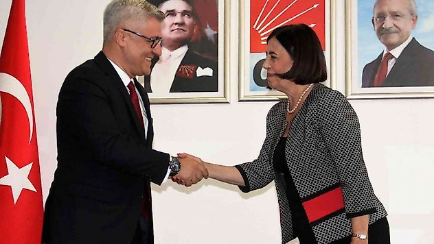 MHP'den CHP'ye bayram ziyareti