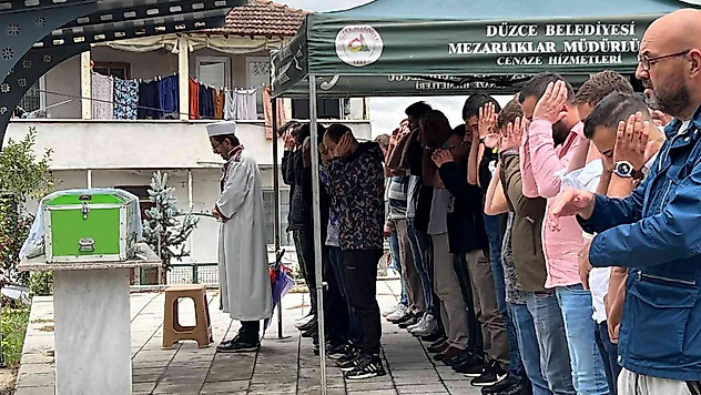 Motosiklet kazasında ölen genç kızın paylaşımı yürek burktu