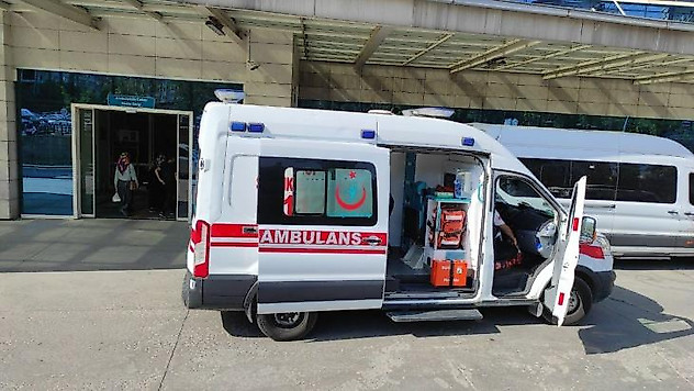 Motosikletin çarptığı 3 yaşındaki çocuğun vücudunda kırıklar oluştu