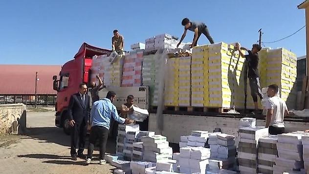 Muş'ta ders kitapları ücretsiz şekilde masalarda hazır