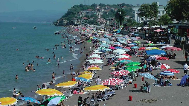 Nem oranı yüzde 83'e çıktı, görüntüler Antalya ve Bodrum'u aratmadı