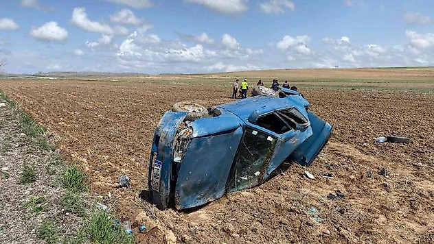 Niğde'de otomobil takla attı: 1 ölü 3 yaralı