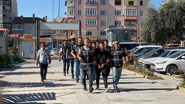 Niğde'deki cinayette 4 şüpheli adliyede