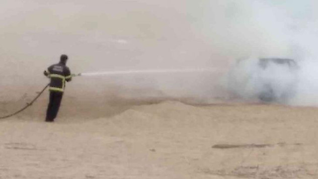 Öfkeli vatandaş otomobilini yaktı