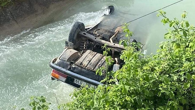 Osmaniye'de otomobil sulama kanalına uçtu: 3 yaralı