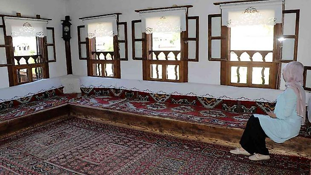 Osmanlı'nın yaşama biçimini yansıtan Kaymakamlar Evi tarihi dokusunu koruyor