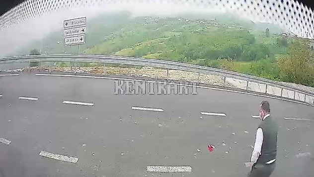 Otobüs şoföründen alkışlanacak hareket