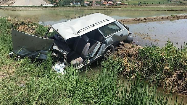 Otomobiller çarpıştı: 1'i ağır 5 yaralı