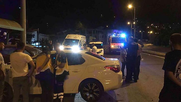 Otomobiller çarpıştı: 2 yaralı