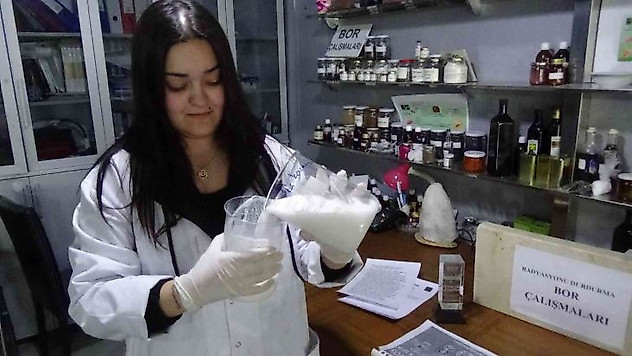 Bor ham maddesiyle geliştirdi, nükleer tehdide karşı kullanılabilir