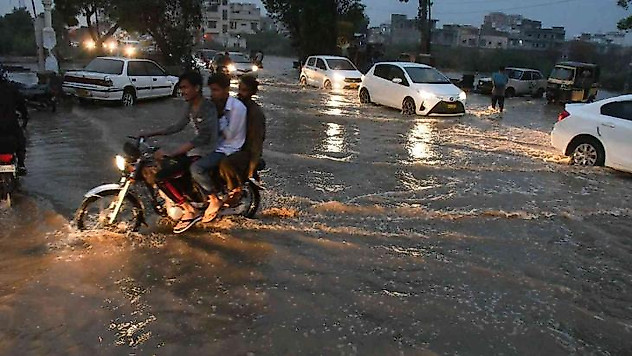 Pakistan'da şiddetli yağış: 7 ölü, 20 yaralı