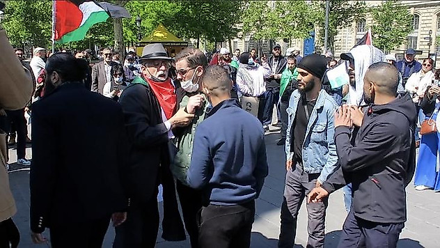 Parisliler gözaltına alınan Filistinliler için sokaklara döküldü