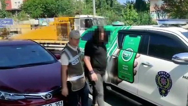 Pendik'te beslediği kediye şiddet uygulayan şahıs yakalandı