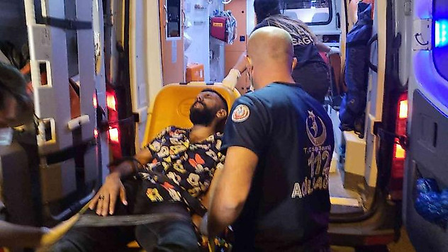 Pompalıyla vurulan davulcunun ekiplerden isteği şaşırttı: 'Ağabey davulumu da alın'