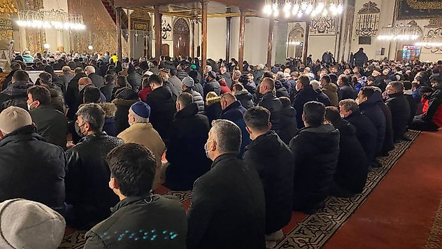 Ramazanın müjdecisi Berat Kandili Ulu Camii'nde idrak edildi