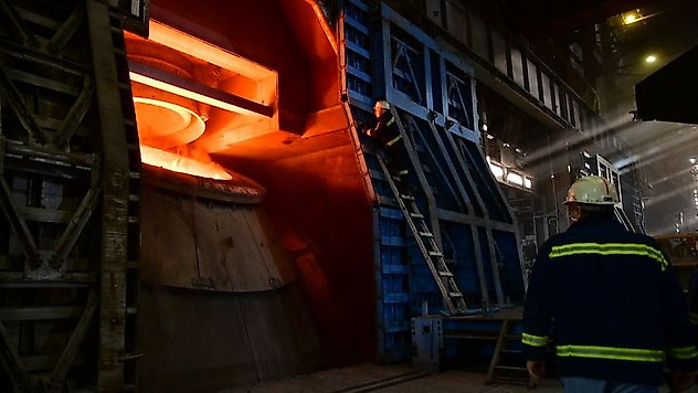Revize edilen 'Konverter-3' ile sıvı çelik üretim kapasitesi 120 tona ulaştı