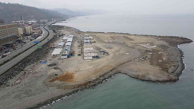 Rize'de Lojistik Merkezinin dolgu çalışmaları sürüyor