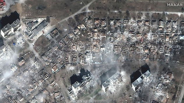 Rus bombardımanı altındaki Mariupol'deki yıkım görüntülendi
