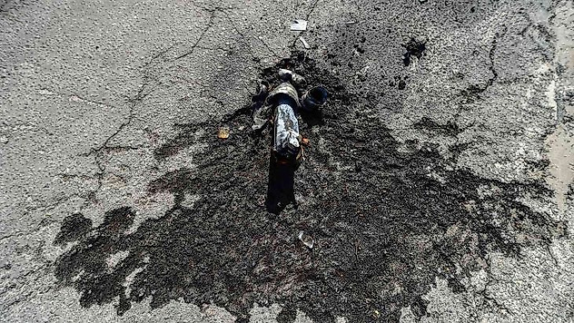 Rus ordusunu engellemek için patlatılan Irpin Köprüsü görüntülendi