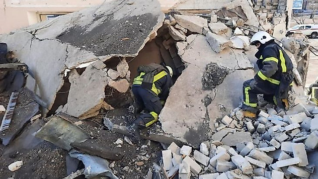 Rusya Harkov'da üniversite binası ve yerleşim alanlarını vurdu: 1 ölü, 11 yaralı