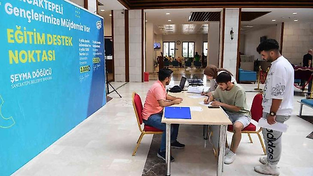 Sancaktepe Belediyesi'nden üniversite öğrencilerine burs desteği