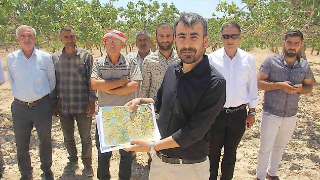 Şanlıurfa'da fıstık üreticileri baklavacılara ateş püskürdü