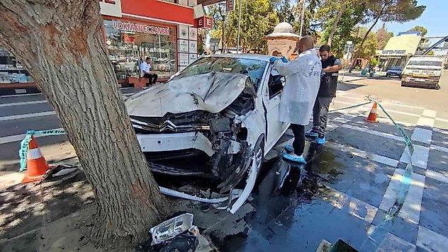 Şanlıurfa'da otomobil yayaların arasına daldı: 5 yaralı