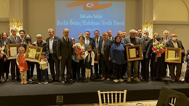 Şehit aileleri ve gazilere Devlet Övünç Madalyaları verildi
