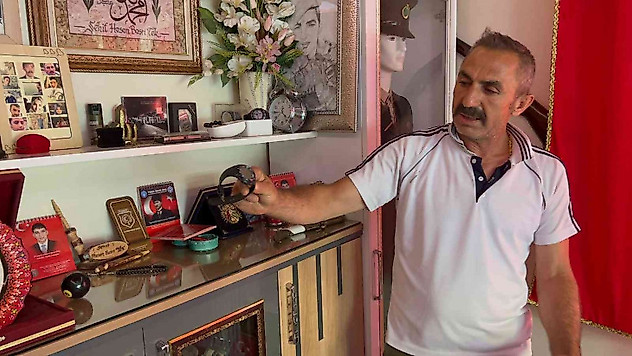 Şehit amcası gözyaşlarını gizleyerek bölücü terör örgütüne unutulmayacak mesajı verdi: