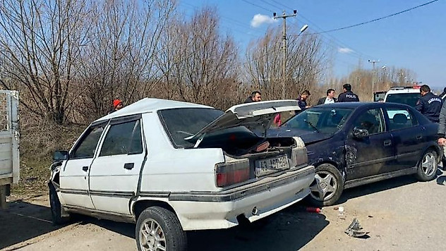 Simav'da trafik kazası: 1 ölü, 4 yaralı
