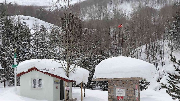 Sivas'ta zemheri bahar, hayat buz tuttu