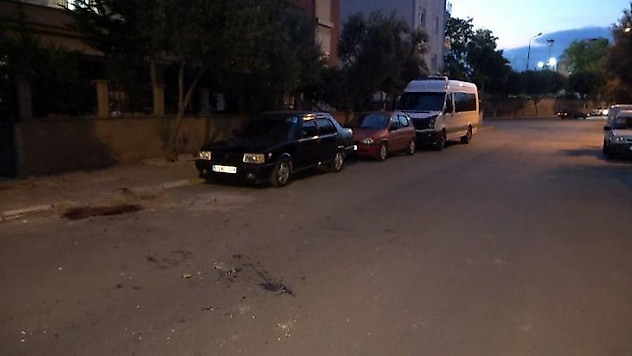 Sokak ortasında bıçakladığı kadının başında bekleyip yanına kimseyi yaklaştırmadı