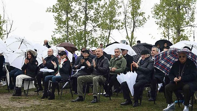Şuşa'da 5. 'Harıbülbül' folklor festivali başladı
